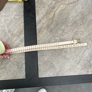 XS cut-out heart shapes belt